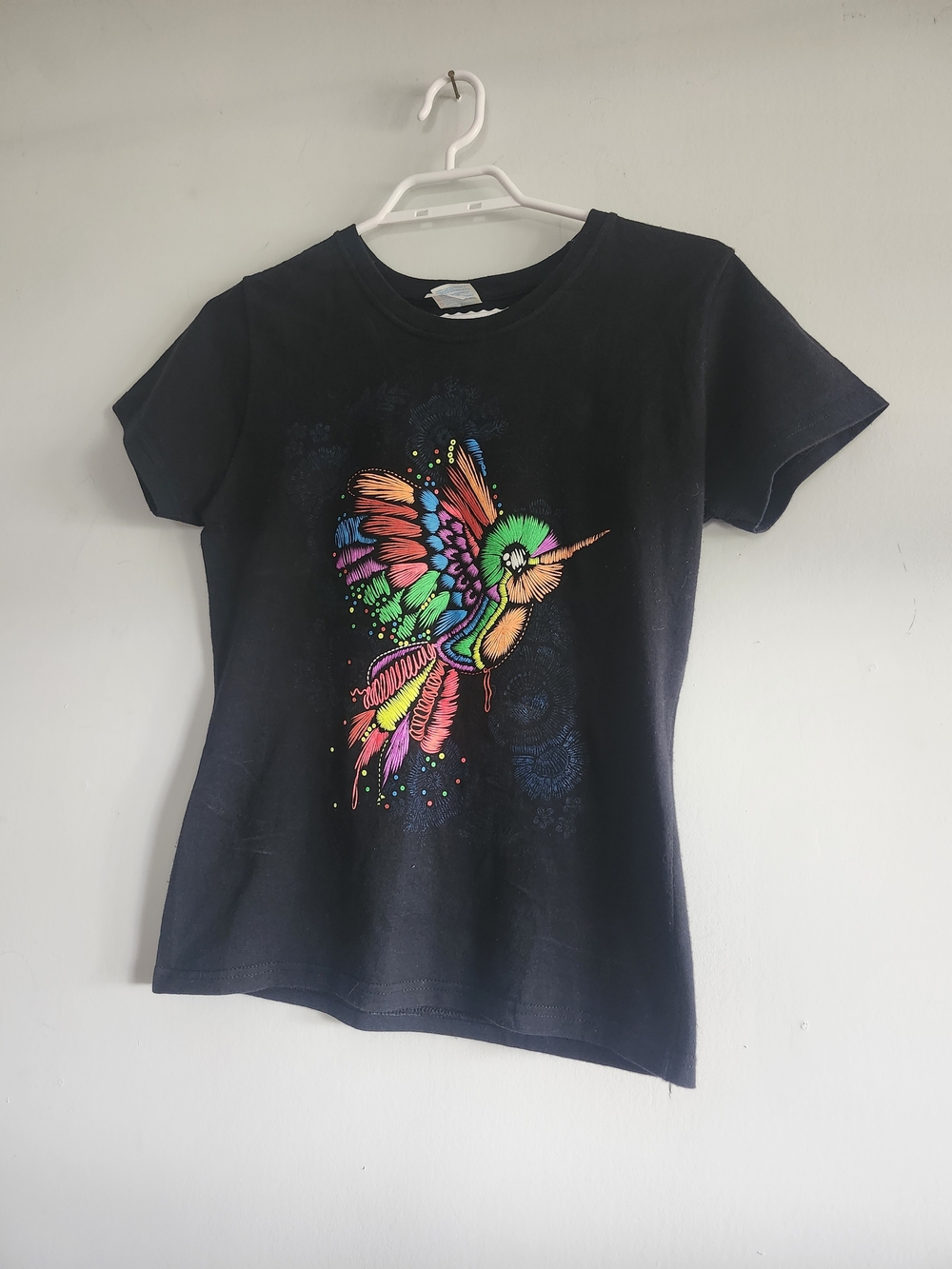 Mexican Handmade Hummingbird T-Shirt Medium | 100% Cotton Colorful Embroidered T